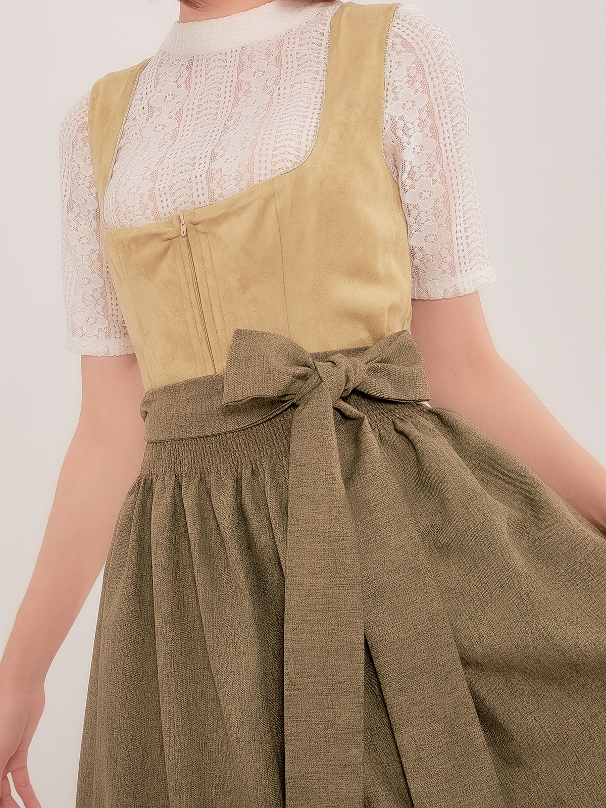 Dirndlbluse Langarm Weiß