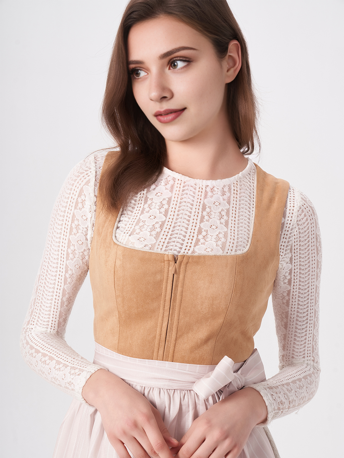 Edles Samt-Dirndl in Braun