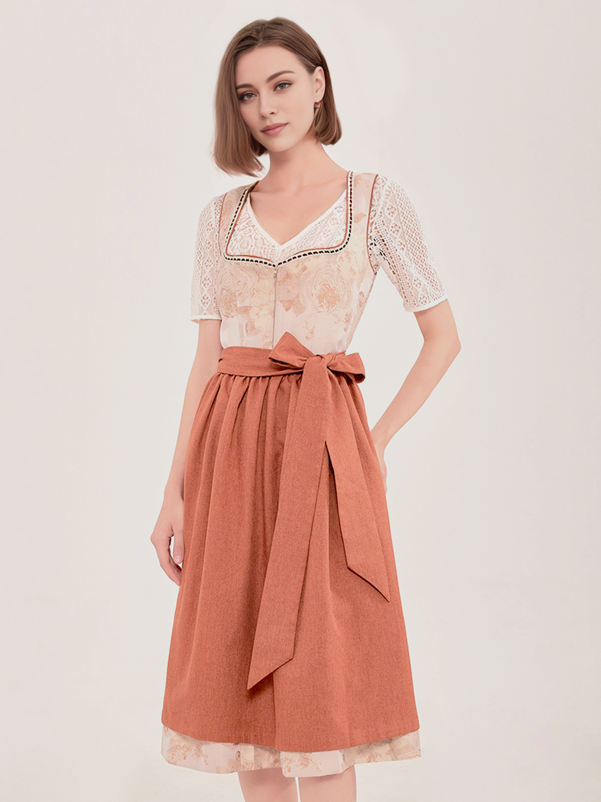 Modernes Dirndl in Braun mit schlanker Silhouette