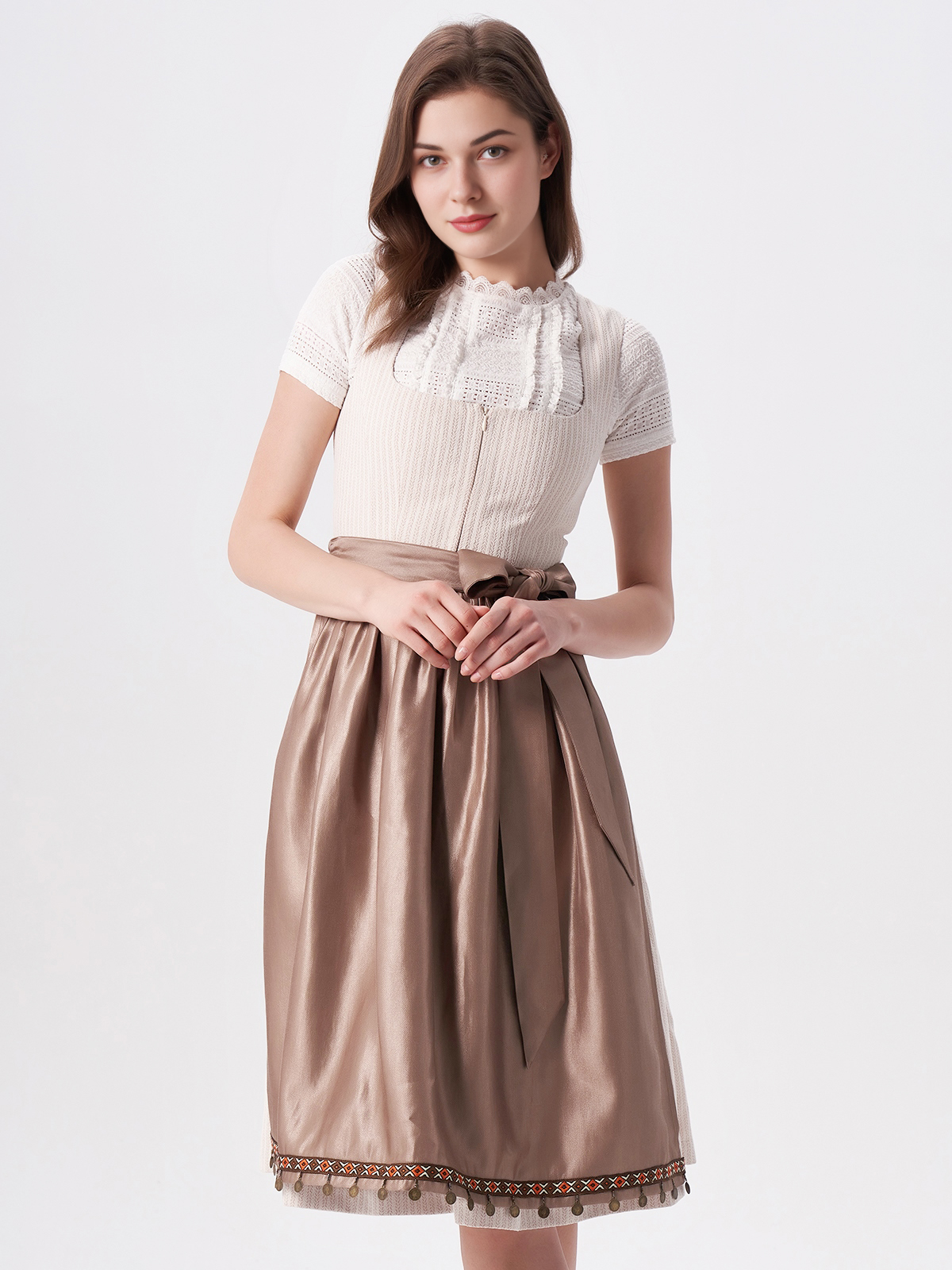 Dirndl Kupfer in Beige – Eleganz pur