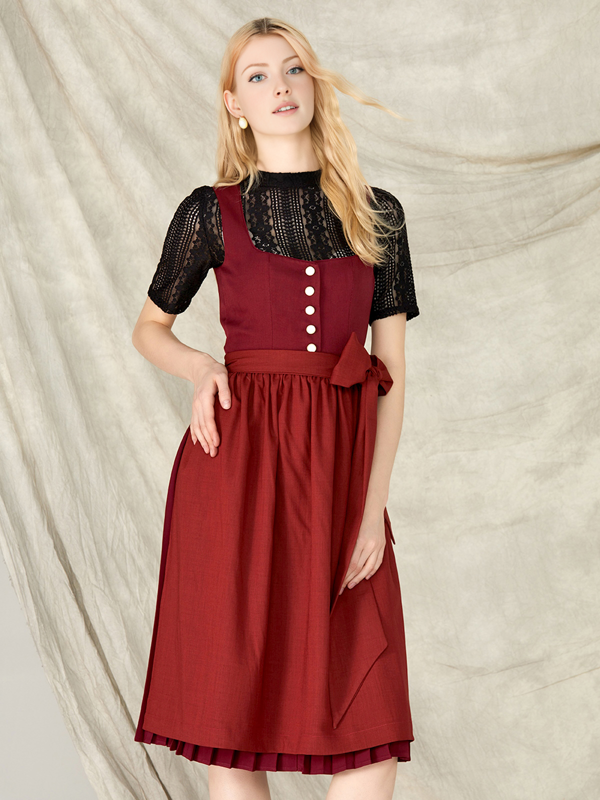 Schwarzes Samt Dirndl in Rot
