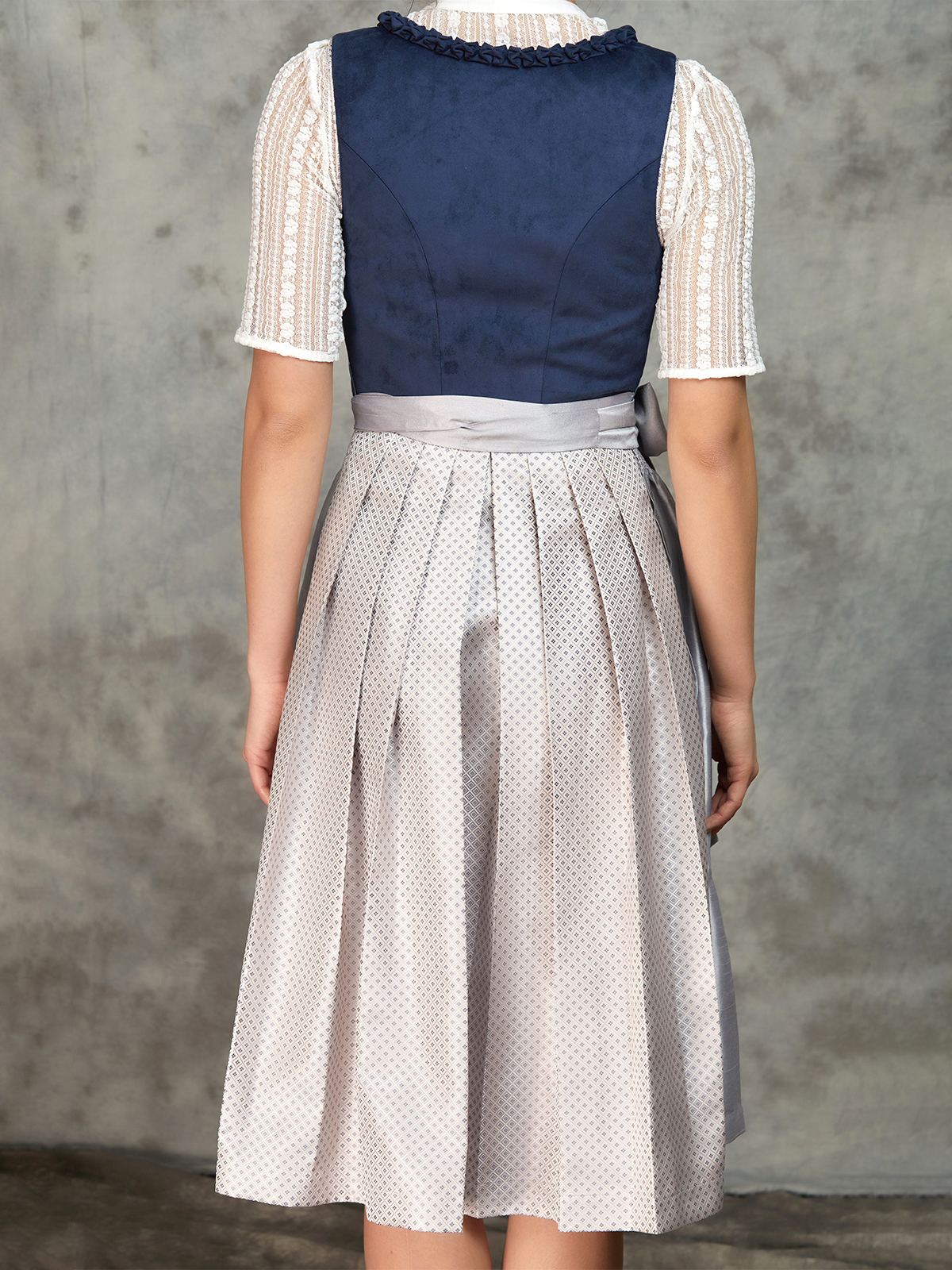 Dirndl Bluse ärmellos in Blau