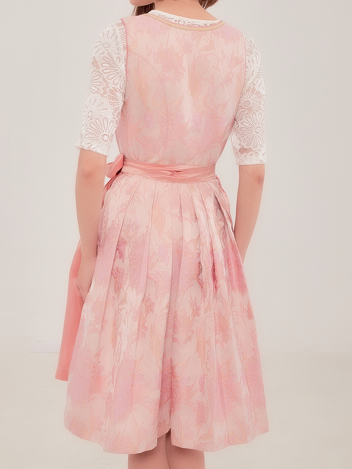 Dirndl in Rosa
